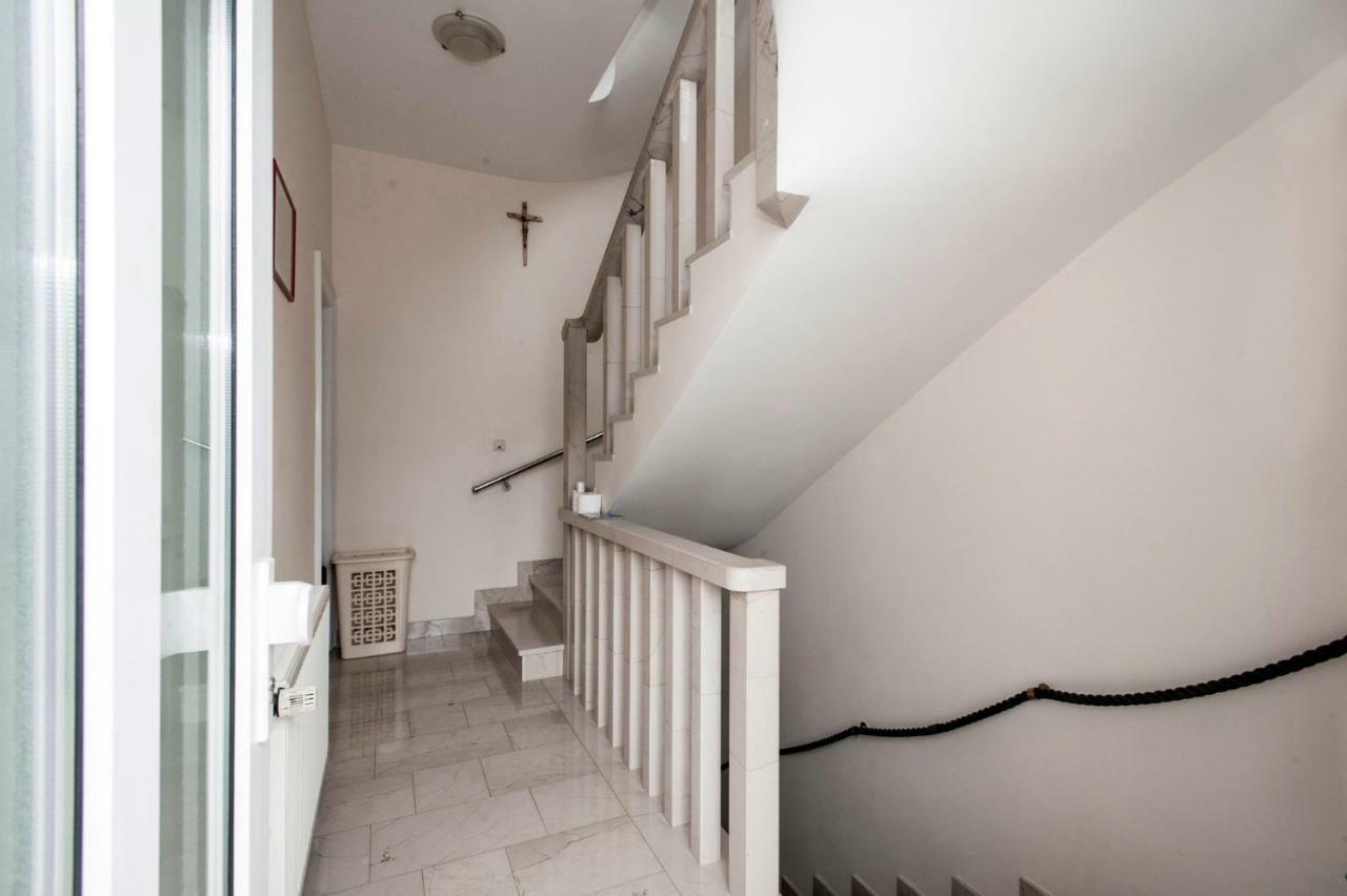 House Bacak - Apartment & Wellness-Studio Baska Voda Exterior photo